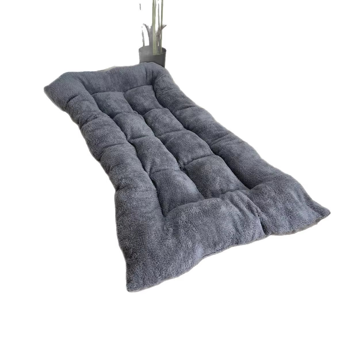 Four Seasons Dog Bed Large Pet Sleeping Mat Dog Internet Red Mat Double Sided Available Dog Nest Cat Nest Sleeping